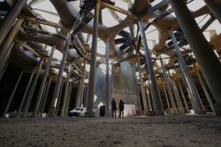 France to extend lifetime of old nuclear power plants