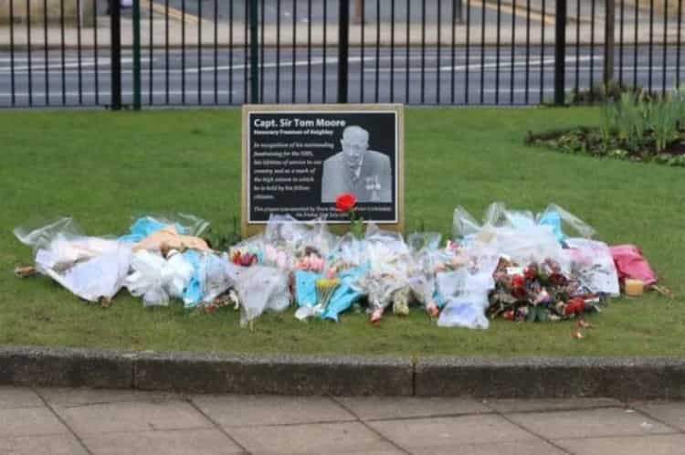 Emotional tributes to Captain Tom Moore from his daughters at his funeral