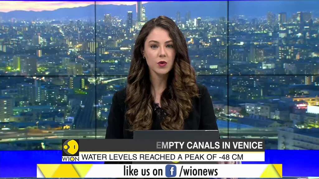 Exceptional low tide leaves canals almost empty in Venice