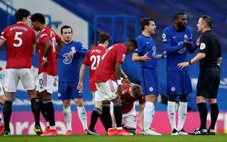 Man Utd frustrated by penalty row in Chelsea stalemate, Bale stars for Spurs