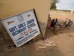 Kidnappers release all 279 Nigerian students after talks with government