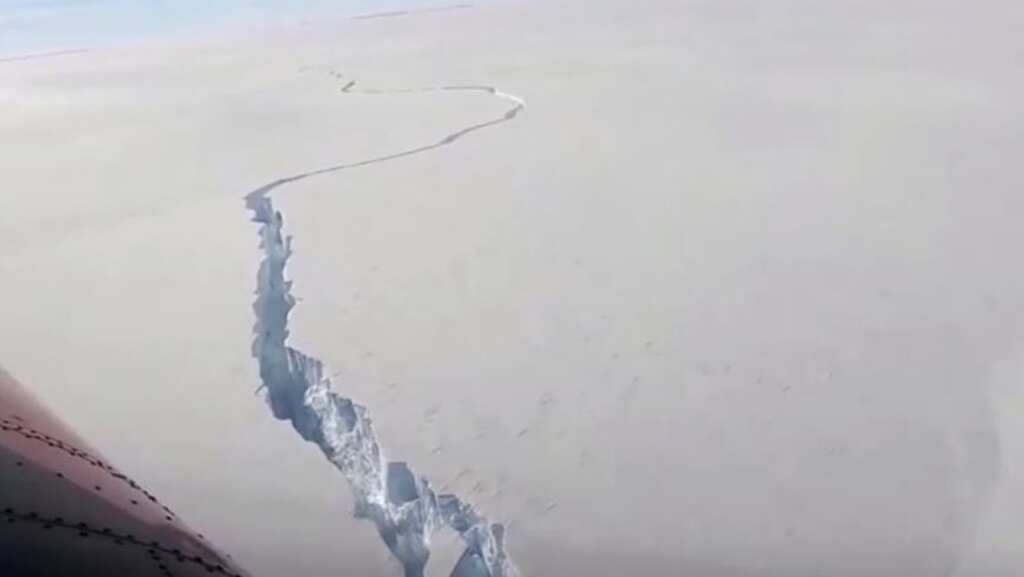 Iceberg about size of Greater London breaks off in Antarctica