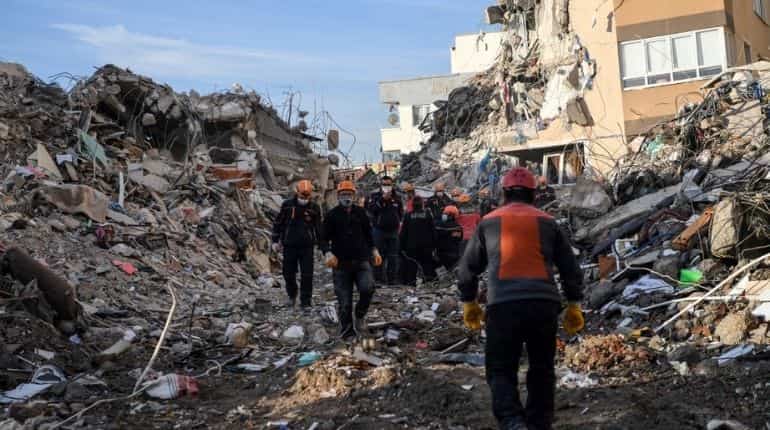 Earthquake of magnitude 6.2 strikes Greece