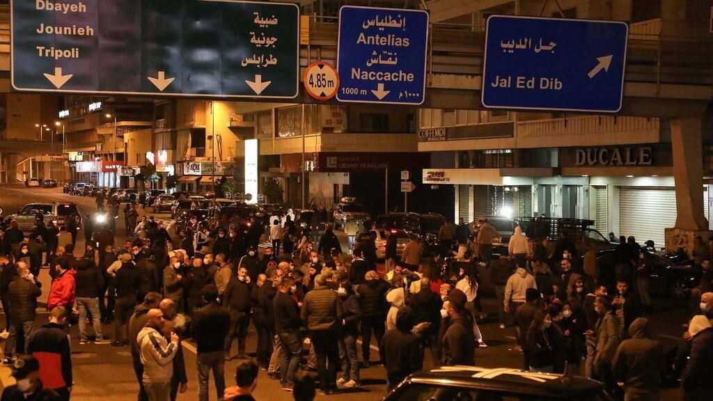 Protesters shut down roads as Lebanon pound hits all-time low Protesters shut down roads as Lebanon pound hits all-time low