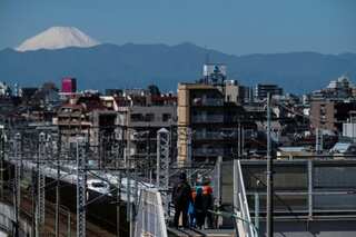 Japan to extend virus state of emergency in Tokyo area