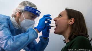 Russia reports record daily Covid deaths