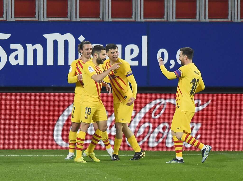 Barcelona raise the stakes in Madrid derby after Osasuna win