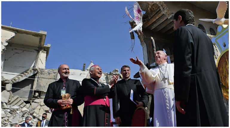 Pope Francis prays for 'victims of war' in Mosul, a former Islamic State stronghold in Iraq Pope Francis prays for 'victims of war' in Mosul, a former Islamic State stronghold in Iraq