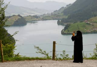 Swiss look set to approve ban on facial coverings