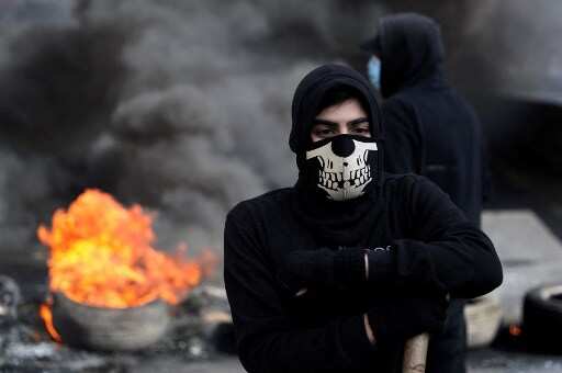 Tyres burnt in protest