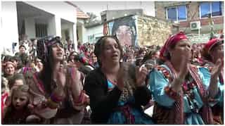 Algerians shun parliamentary election under protest boycott