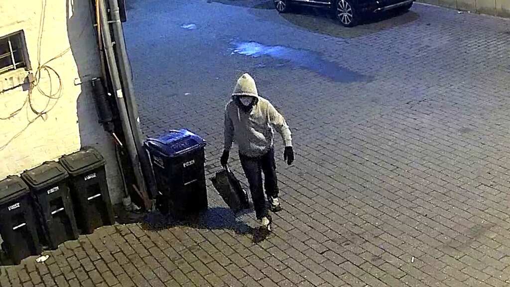 FBI releases new footage of Washington pipe bomb suspect