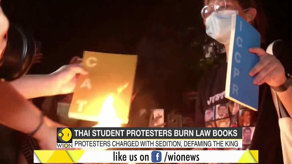 Thailand: Students burn law books in support of jailed anti-monarchy activists