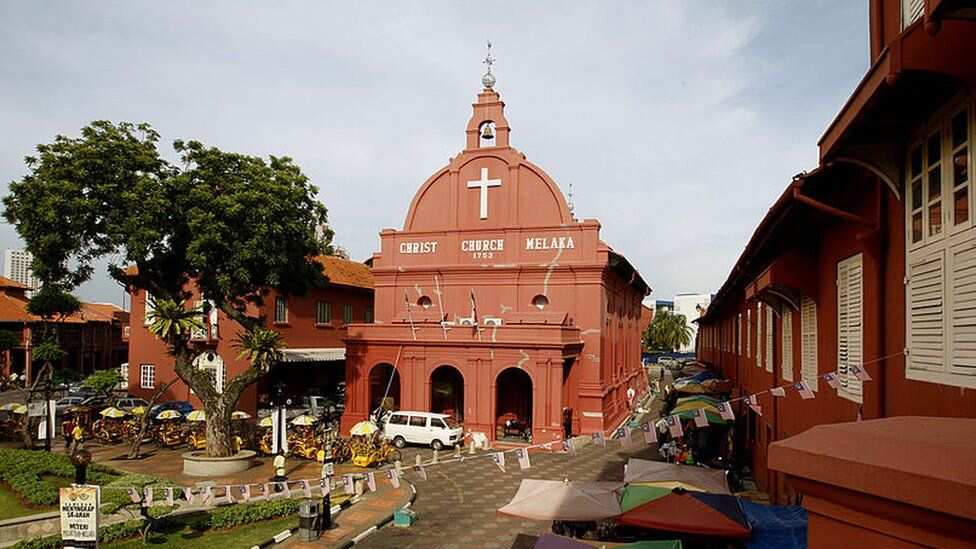 Malaysia: Court allows Christians to use 'Allah'. Ruling sparks fear of communal violence