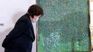 France to return Klimt painting looted by Nazis to Holocaust victim