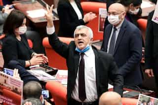 Turkey moves to ban pro-Kurdish HDP party