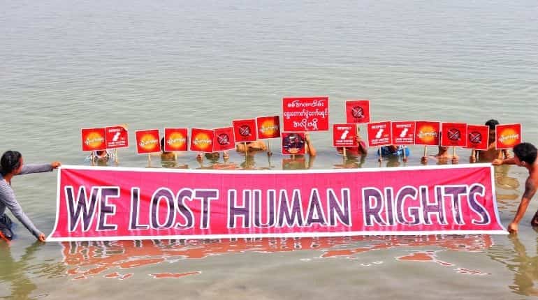 Protesters in Myanmar hold night rallies as death toll touches 250 Protesters in Myanmar hold night rallies as death toll touches 250