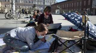 Italian parents, children protest against Covid school closures 