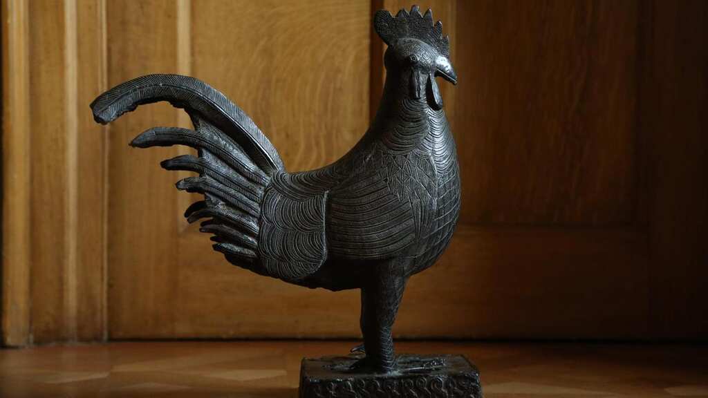 UK university to return looted African sculpture