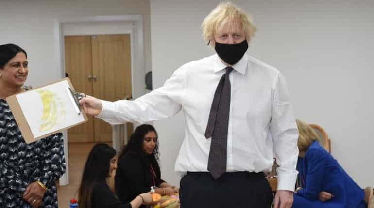 'Pub? Yes, Haircut? No': Boris Johnson explains COVID vaccine certificates while painting bananas 'Pub? Yes, Haircut? No': Boris Johnson explains COVID vaccine certificates while painting bananas