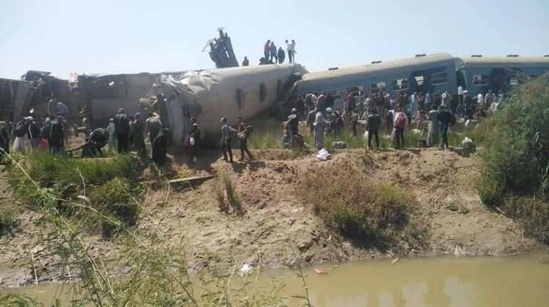 At least 32 killed, 66 wounded in Egypt train collision At least 32 killed, 66 wounded in Egypt train collision
