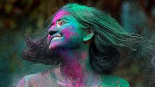 India celebrates Holi; wishes pour in from across the world