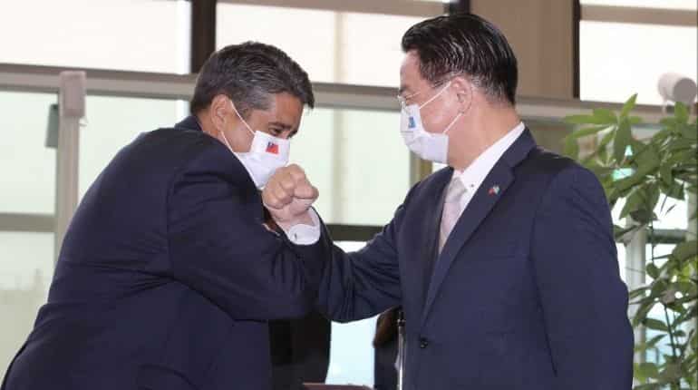 Palau president visits Taiwan despite Chinese pressure Palau president visits Taiwan despite Chinese pressure