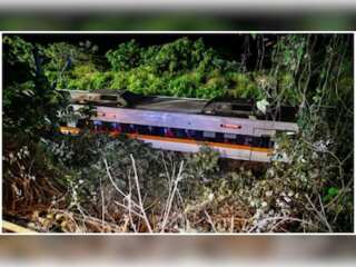 Taiwan suffers worst train accident in decades