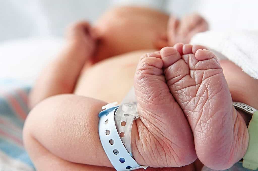 'Head-shape correction': Parents in China use moulds and helmets to keep their babies' heads round - Report