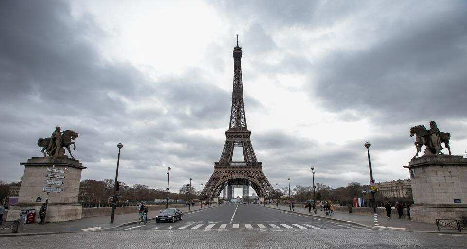 France: Schools, Non-essential shops to remain shut