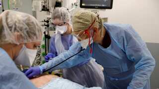Canada: Overworked healthcare sector brace for staff shortages with upcoming vaccine mandates