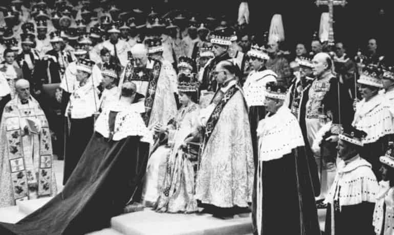 Prince Philip kneeled before Elizabeth