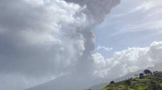 Volcano erupts in southern Caribbean, forcing thousands to evacuate  
