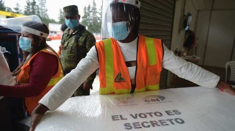 Ecuador to elect new president in left-right battle Ecuador to elect new president in left-right battle