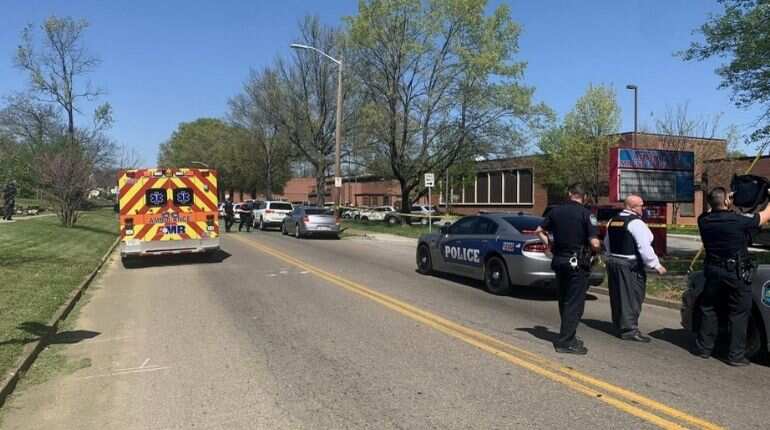 Student shot dead, officer injured in shooting at US high school