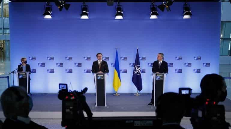 Ukraine minister calls for military help, more sanctions on Russia Ukraine minister calls for military help, more sanctions on Russia