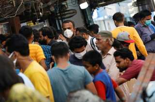 Hospitals in Lahore almost out of oxygen supply amid rising COVID-19 cases