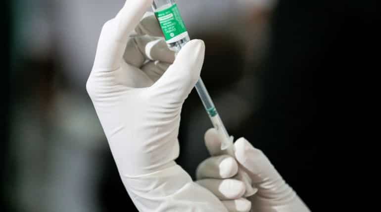 Unvaccinated people can get infected by coronavirus every 16 months: Experts