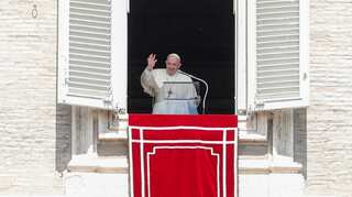 Latest Mediterranean migrants tragedy a time for shame: Pope