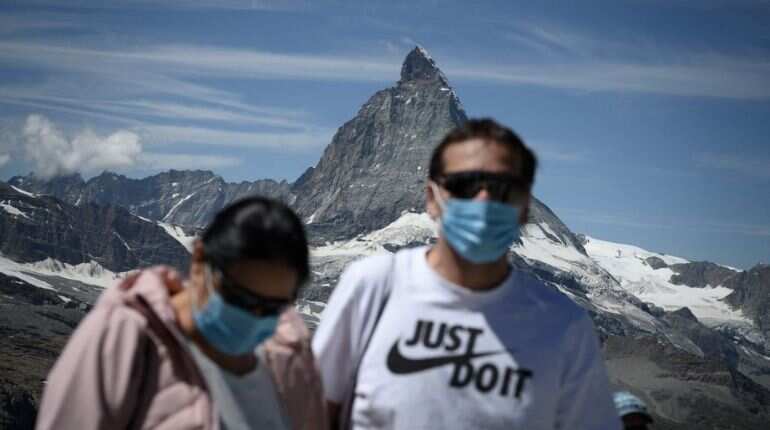 EU set to let vaccinated US tourists visit this summer