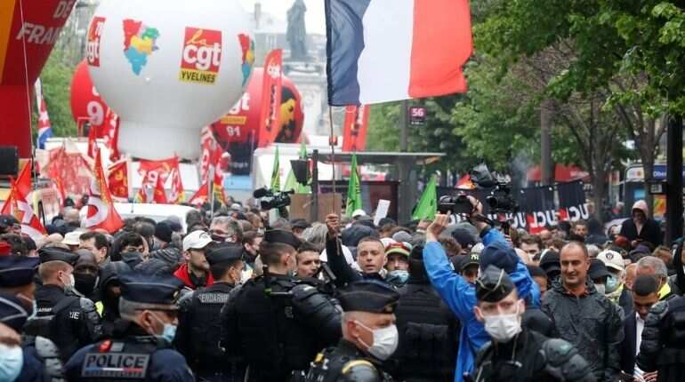 French police break up mass parties defying Covid curfew French police break up mass parties defying Covid curfew