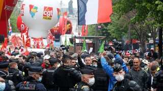 French police break up mass parties defying Covid curfew
