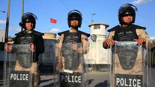 Iraqi police questioned after 21 prisoners escape jail