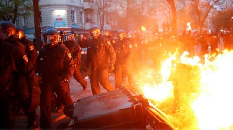 Police, protesters clash during May Day rallies in Berlin Police, protesters clash during May Day rallies in Berlin