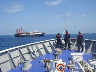 Philippines rejects Chinese fishing ban in South China Sea
