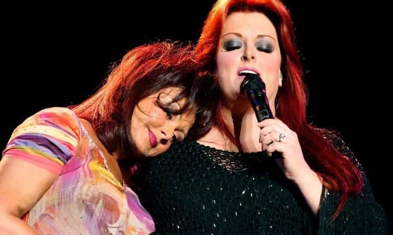 Naomi Judd (1946-2022): Celebrities mourn the death of legendary singer Naomi Judd (1946-2022): Celebrities mourn the death of legendary singer