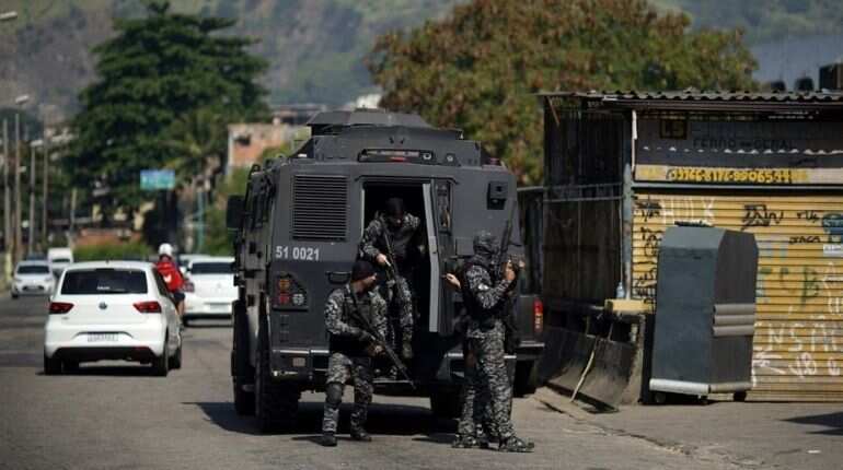 Brazil: Rio de Janeiro police raid on favela leaves record 25 people dead Brazil: Rio de Janeiro police raid on favela leaves record 25 people dead
