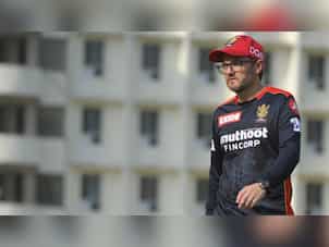 IPL: Mike Hesson steps in as RCB head coach, Hasaranga replaces Zampa
