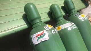 As 42 countries pitch in, India to receive 100,000 oxygen cylinders, and more