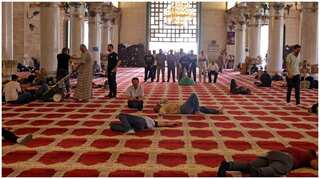 Jerusalem violence: Palestinians take refuge inside Al-Aqsa mosque